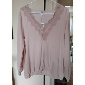 NWT Large Express Light Pink Peasant Shirt. Brand New, No Flaws.